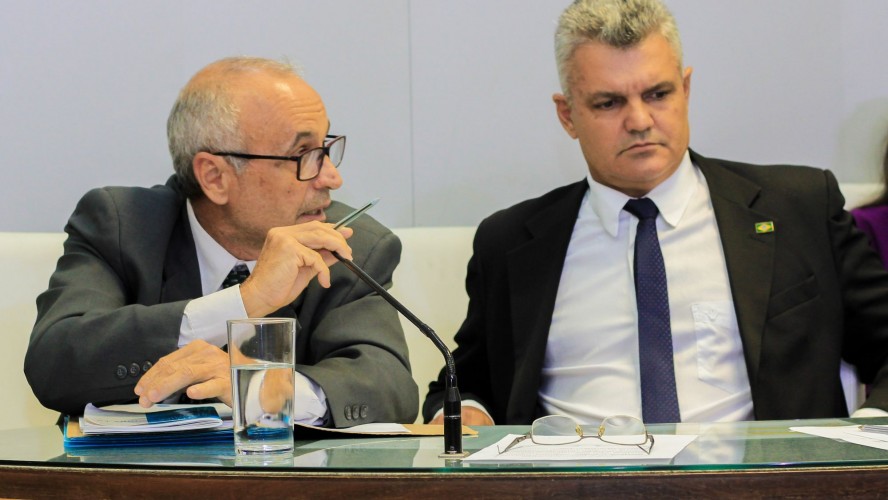 Procurador Marco Antônio Sonsim e vereador Júlio Oliveira