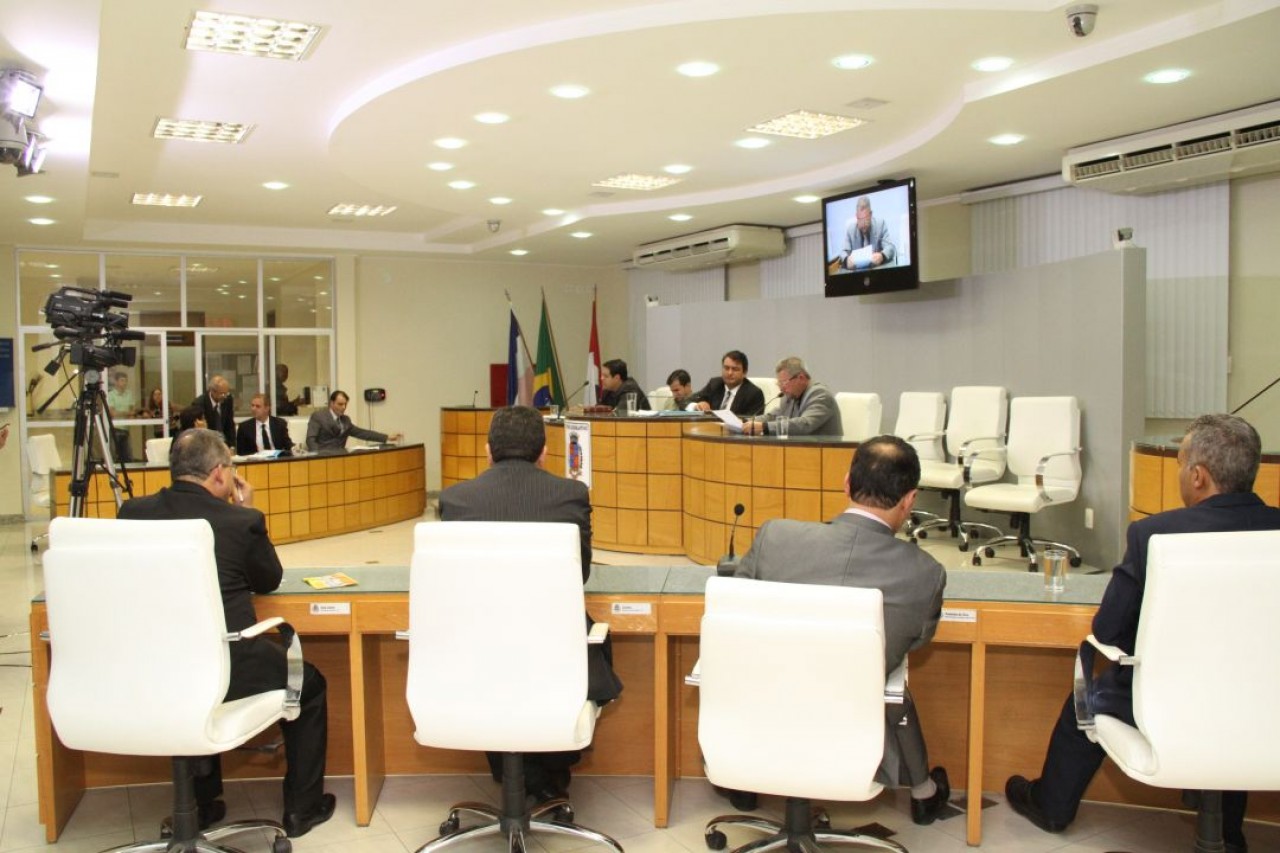 Câmara rejeita crédito suplementar de 15% no orçamento municipal