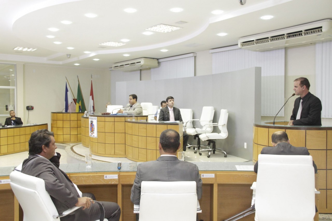 Câmara devolve R$ 250 mil aos cofres públicos