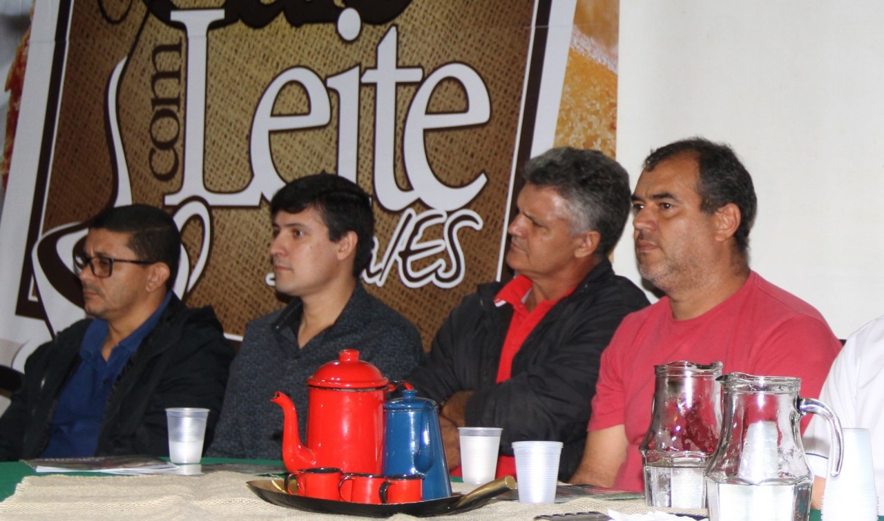 Simpósio valoriza melhoria da produção cafeeira e da pecuária