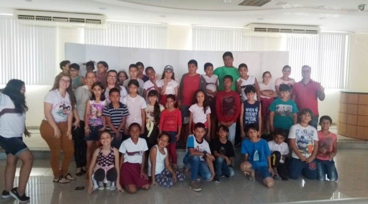 Estudantes da rede municipal conhecem funcionamento da Câmara