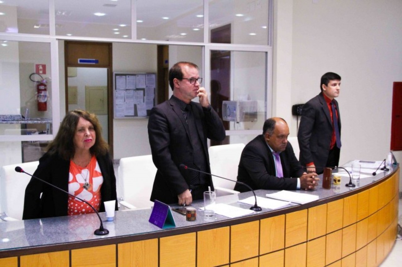 Câmara aprova projeto de Lei que mantém salário de prefeito, vice-prefeito vereadores e secretários