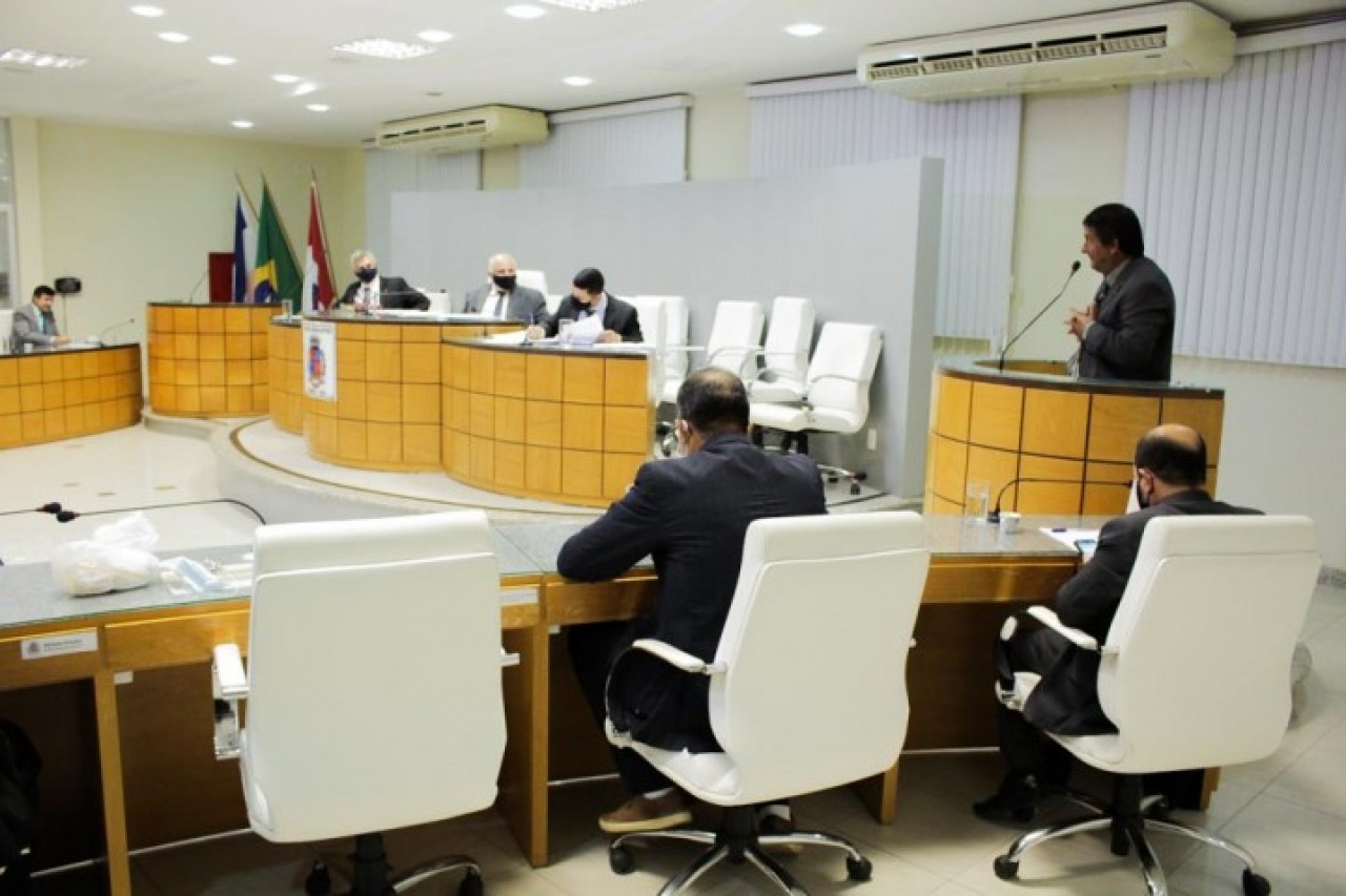 Moção de Pesar homageia vereador Deibson Pedron de Irupi vítima de covid-19