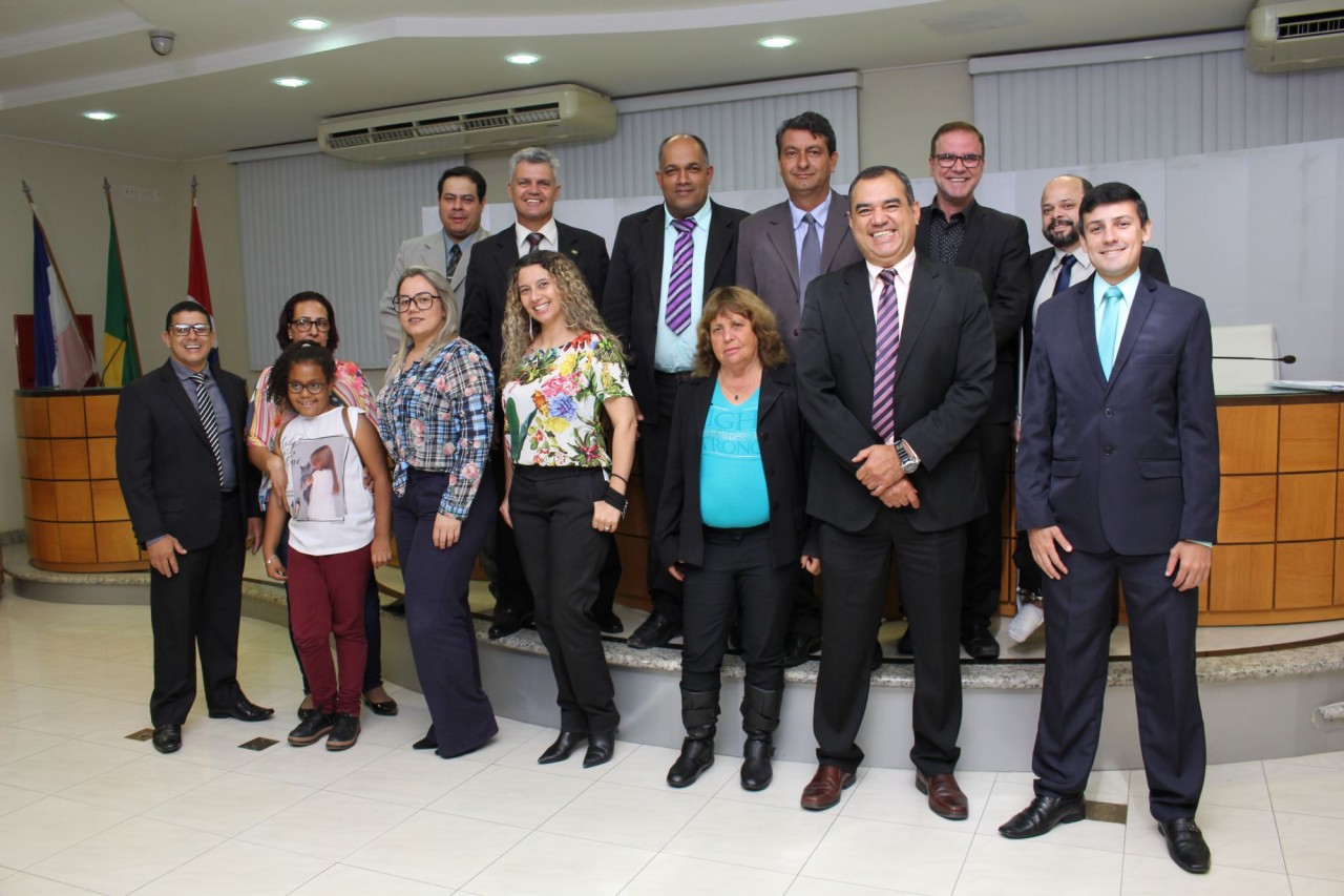 Parlamentares e mães de estudantes do município solicitam Audiência Pública