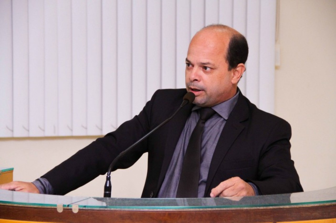 Vereador denuncia motorista da Prefeitura dirigindo bêbado