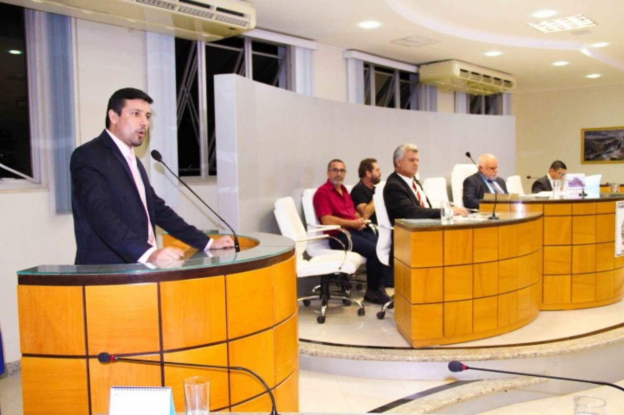 Projeto de Lei que sanciona penalidades em casos de maus tratos à animais é aprovado na Câmara