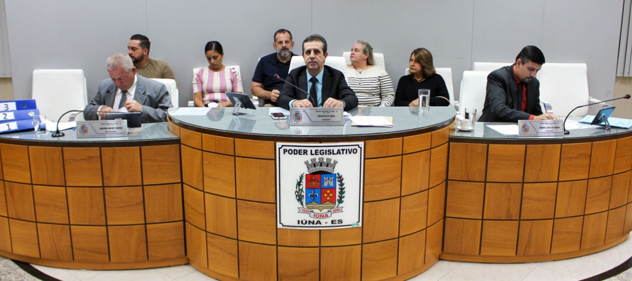 Câmara Municipal aprova projeto que nomeia a Escola de Santa Clara do Caparaó