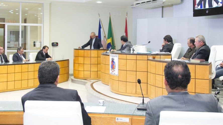 Comissão de Constituição, Justiça e Redação emitir parecer pela ilegalidade e inconstitucionalidade