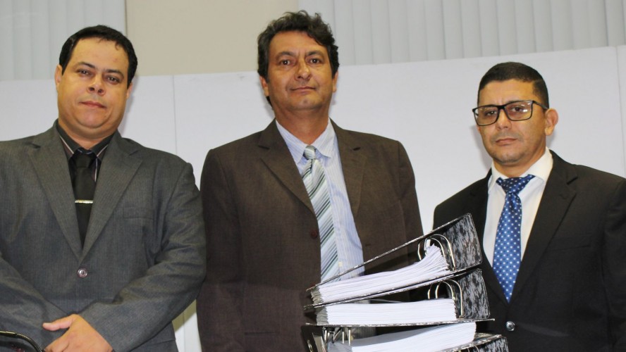 Vereadores Adriano, José Marcos e Darlan, membros da Comissão Processante