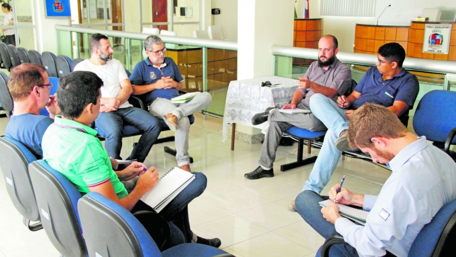 Reunião de parlamentares e responsáveis pelas obras da Cesan em Iúna