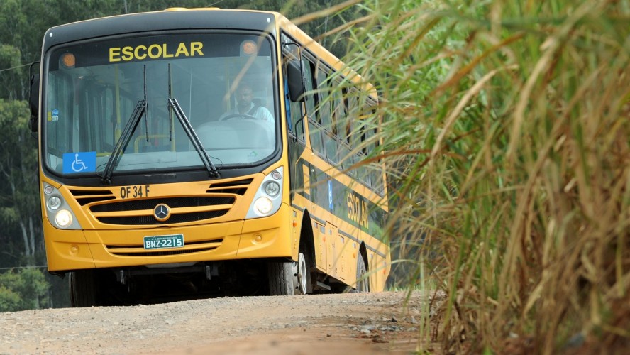 Processo de licitação de transporte escolar é investigado