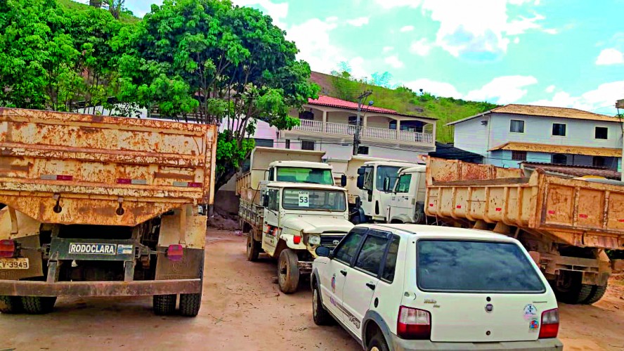 Garagem dos veículos da Prefeitura de Iúna