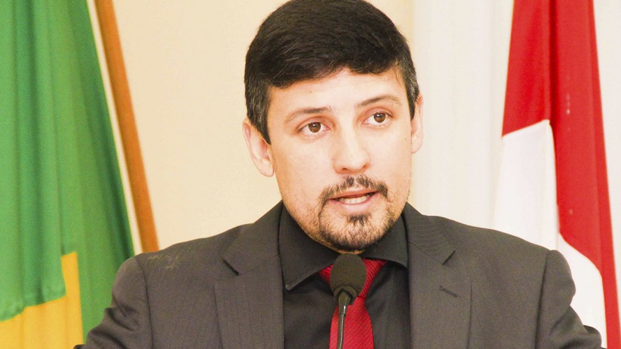 Entre as indicações do vereador Emmanuel Garcia (PR) está a isenção e remissão do Imposto Predial e Territorial Urbano (IPTU) e Taxas de Serviços Urbanos para as vítimas das chuvas  de Amorim 