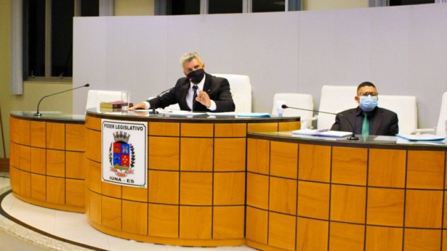 Vereador Júlio Maria durante discurso na última reunião ordinária