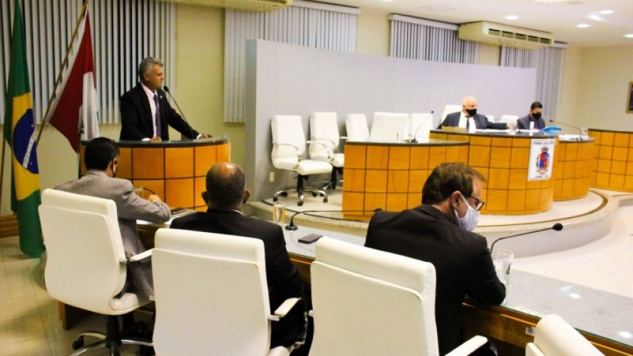 Imagem da última sessão da Câmara de Iúna