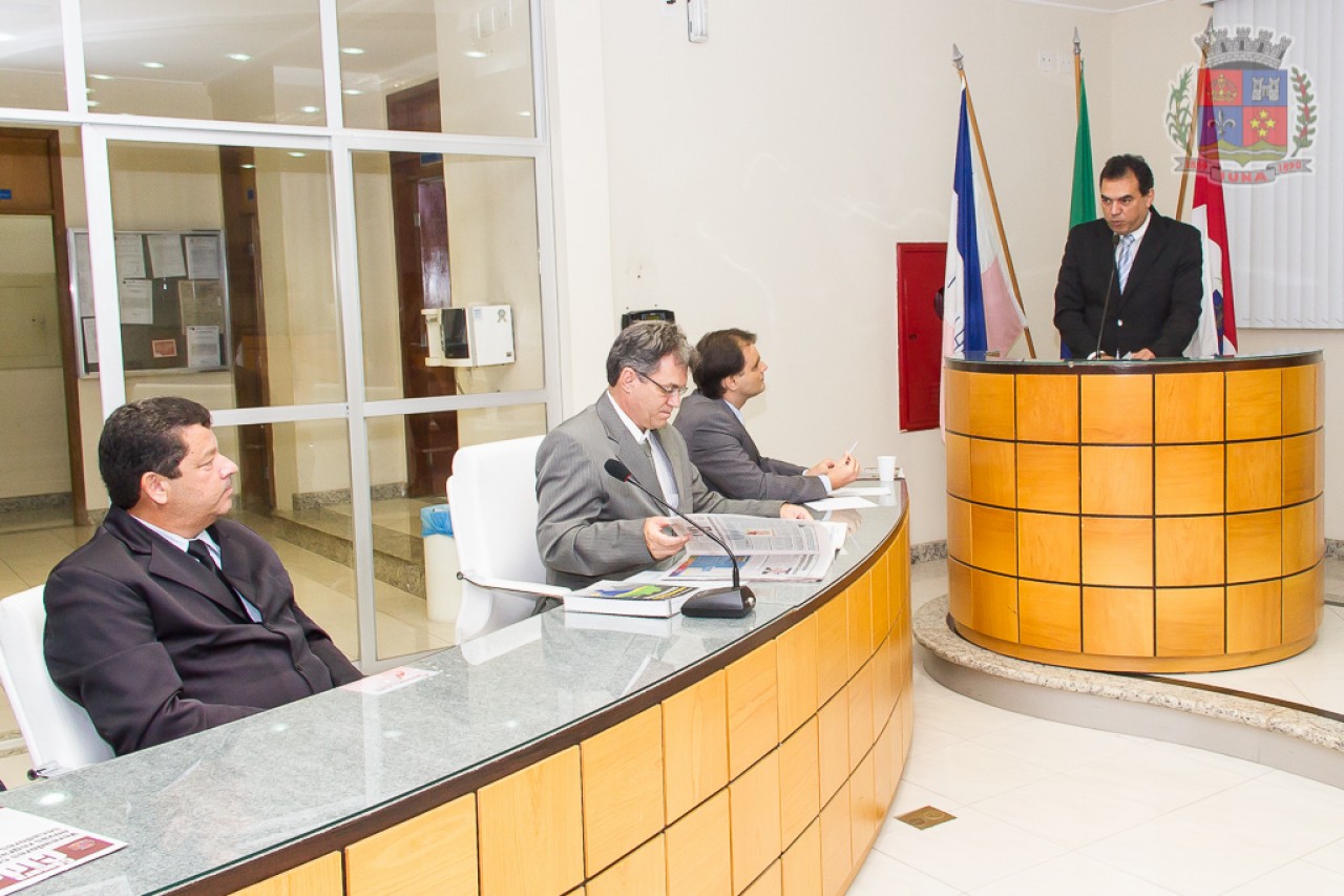 Presidente cobra fiscalização sobre espera no atendimento nos bancos Presidente cobra fiscalização sobre espera no atendimento nos bancos