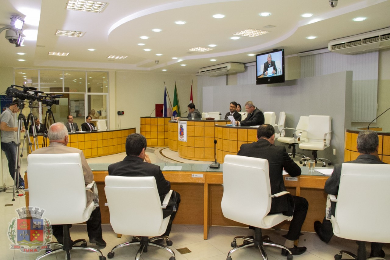 CPI vai investigar sucateamento de veículos públicos de Iúna CPI vai investigar sucateamento de veículos públicos de Iúna