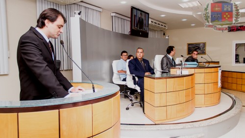 Câmara convoca secretários municipais para fazer balanço da gestão Câmara convoca secretários municipais para fazer balanço da gestão