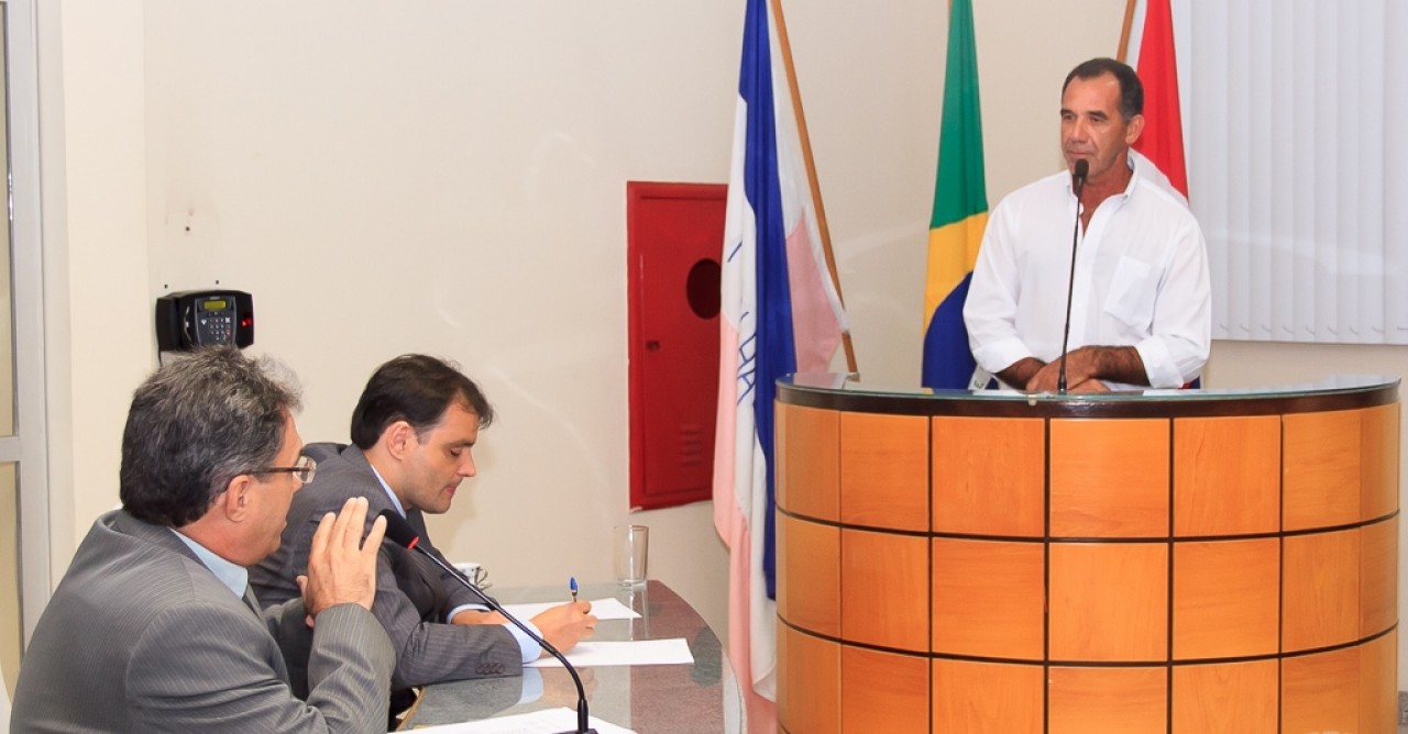 Terceirização da limpeza pública é discutida na Câmara Terceirização da limpeza pública é discutida na Câmara