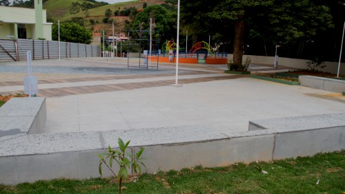 Moradores de Vila Nova podem sugerir nome da praça do bairro Moradores de Vila Nova podem sugerir nome da praça do bairro