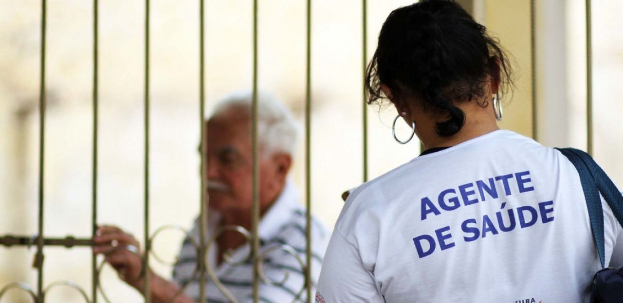 Câmara avalia projeto de revisão salarial de agentes de saúde Câmara avalia projeto de revisão salarial de agentes de saúde