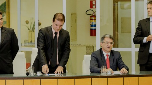 Câmara rejeita projeto de concessão para Cesan em Iúna Câmara rejeita projeto de concessão para Cesan em Iúna