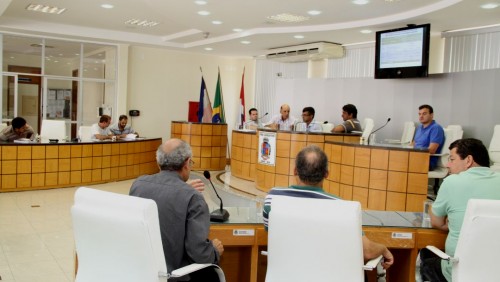 Vereadores se reúnem com diretoria da Cesan e avaliam projetos Vereadores se reúnem com diretoria da Cesan e avaliam projetos