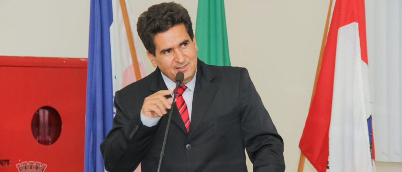 Parlamentares promovem sessão em homenagem a João Ribeiro