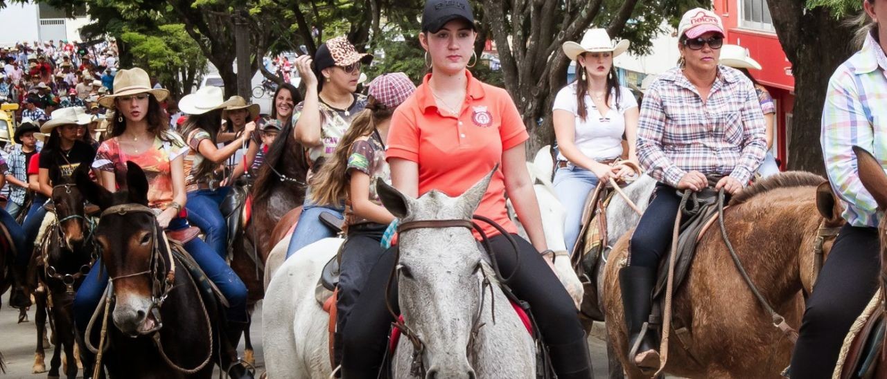4ª Festa das Mulheres Sertanejas em Iúna 4ª Festa das Mulheres Sertanejas em Iúna
