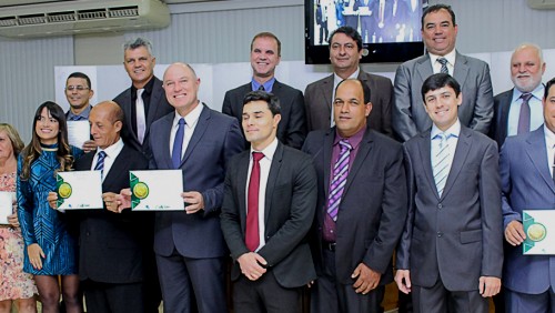 Prefeito, vice, vereadores e suplentes são diplomados em Iúna Prefeito, vice, vereadores e suplentes são diplomados em Iúna