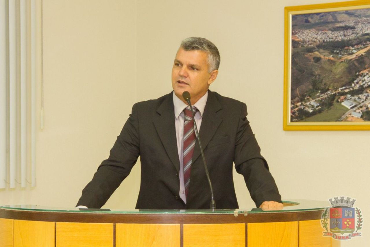 Júlio Maria de Oliveira toma posse como vereador Júlio Maria de Oliveira toma posse como vereador