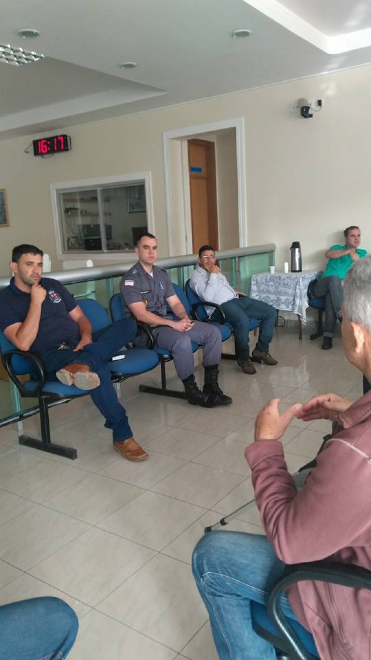 Reunião discute infrações no trânsito de Iúna Reunião discute infrações no trânsito de Iúna