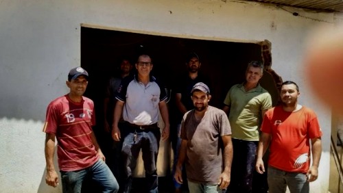 Vereador comemora aquisição de resfriador de leite para comunidade de Pequiá Vereador comemora aquisição de resfriador de leite para comunidade de Pequiá