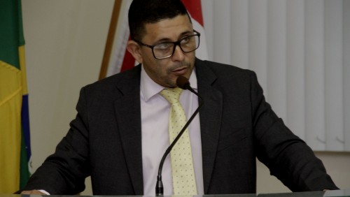 Iluminação pública e serviços de limpeza são fiscalizados pelos parlamentares Iluminação pública e serviços de limpeza são fiscalizados pelos parlamentares