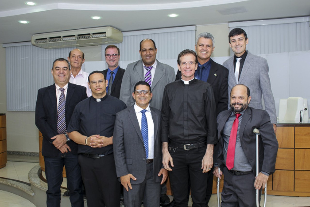 Paróquia Nossa Senhora Mãe dos Homens: 160 anos comemorados com homenagens Paróquia Nossa Senhora Mãe dos Homens: 160 anos comemorados com homenagens