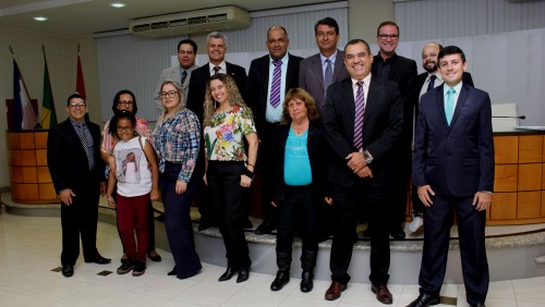 Parlamentares e mães de estudantes do município solicitam Audiência Pública Parlamentares e mães de estudantes do município solicitam Audiência Pública