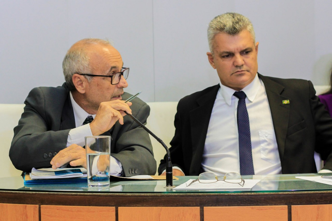 Vereador Júlio Maria Oliveira se afasta da Câmara por 30 dias Vereador Júlio Maria Oliveira se afasta da Câmara por 30 dias