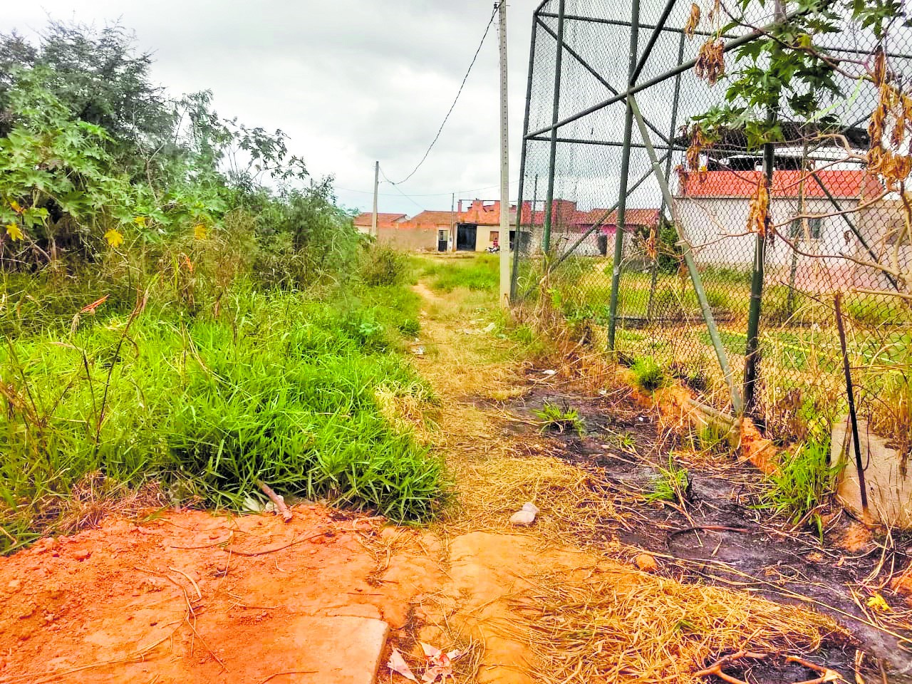 Mais áreas de lazer e esportes: vereadores solicitam reformas nos campos “Bom de Bola” Mais áreas de lazer e esportes: vereadores solicitam reformas nos campos “Bom de Bola”