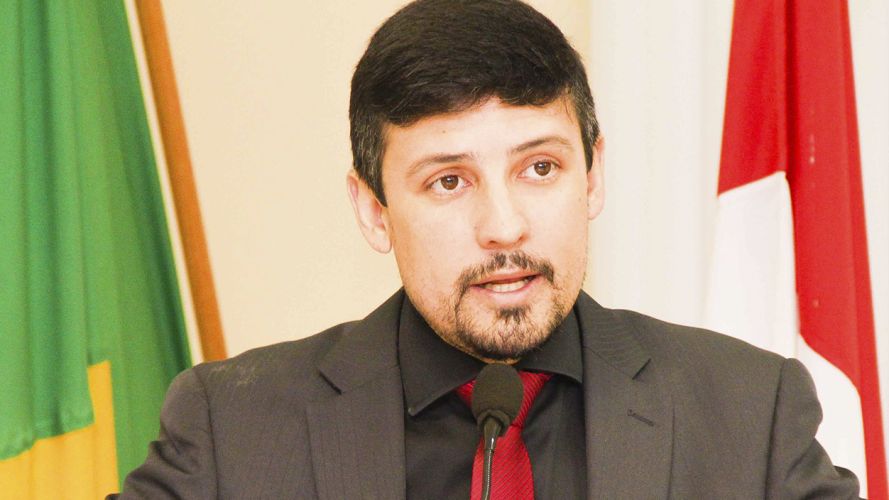 Entre as indicações do vereador Emmanuel Garcia (PR) está a isenção e remissão do Imposto Predial e Territorial Urbano (IPTU) e Taxas de Serviços Urbanos para as vítimas das chuvas de Amorim Entre as indicações do vereador Emmanuel Garcia (PR) está a isenção e remissão do Imposto Predial e Territorial Urbano (IPTU) e Taxas de Serviços Urbanos para as vítimas das chuvas de Amorim