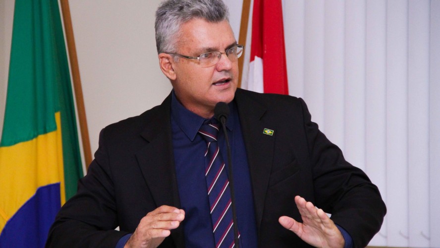 Dep. Federal Gilson Daniel e vereadores na Santa Casa de Iúna Dep. Federal Gilson Daniel e vereadores na Santa Casa de Iúna