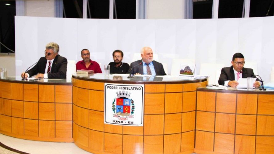 Vereadores durante a 5ª sessão ordinária de 2020 Vereadores durante a 5ª sessão ordinária de 2020