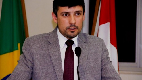 Seis requerimentos solicitados na última sessão pedem melhorias na infraestrutura do município Seis requerimentos solicitados na última sessão pedem melhorias na infraestrutura do município