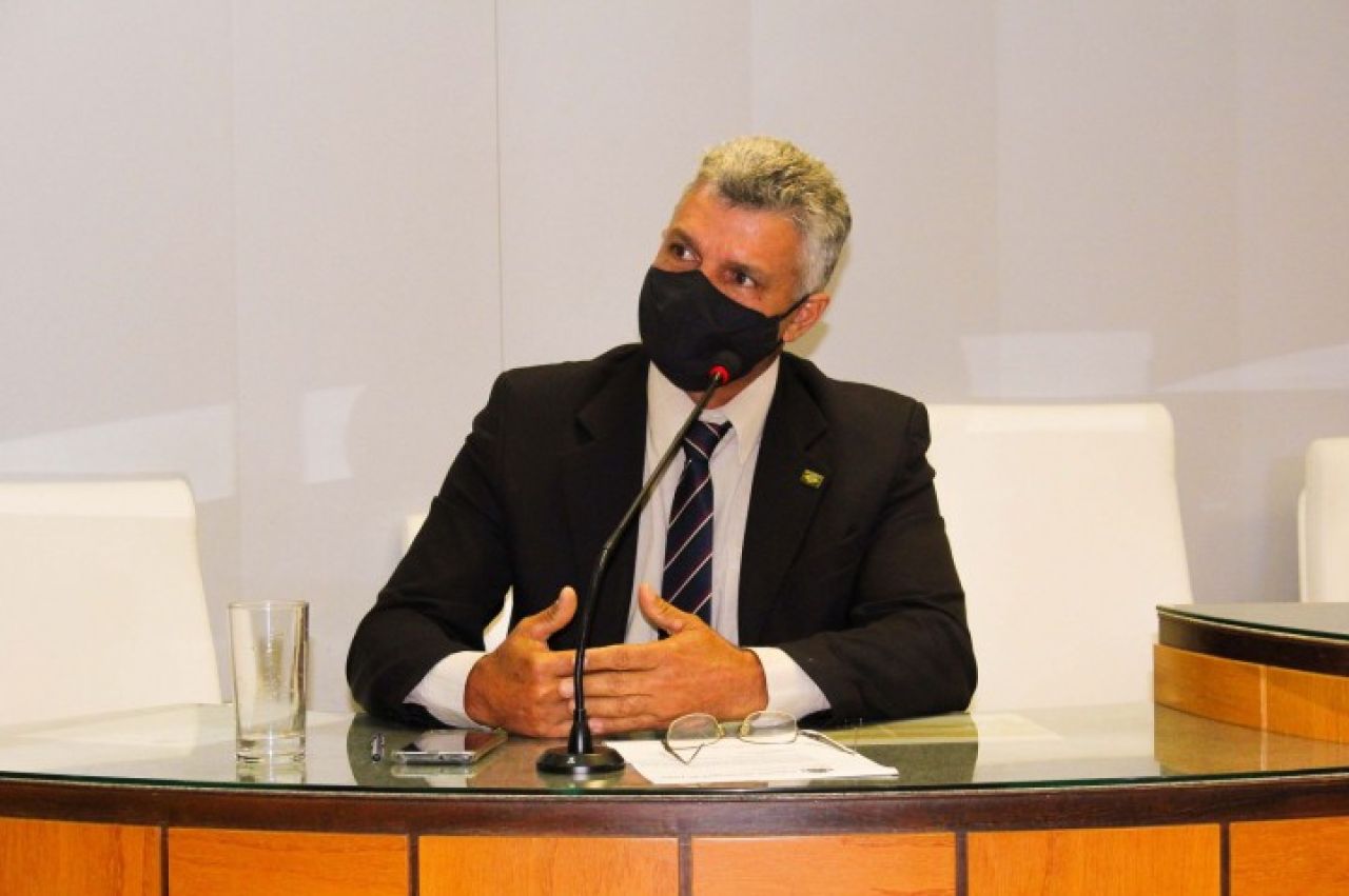 Requerimentos: Confira as ações do vereador Júlio Maria de Oliveira na última sessão Requerimentos: Confira as ações do vereador Júlio Maria de Oliveira na última sessão