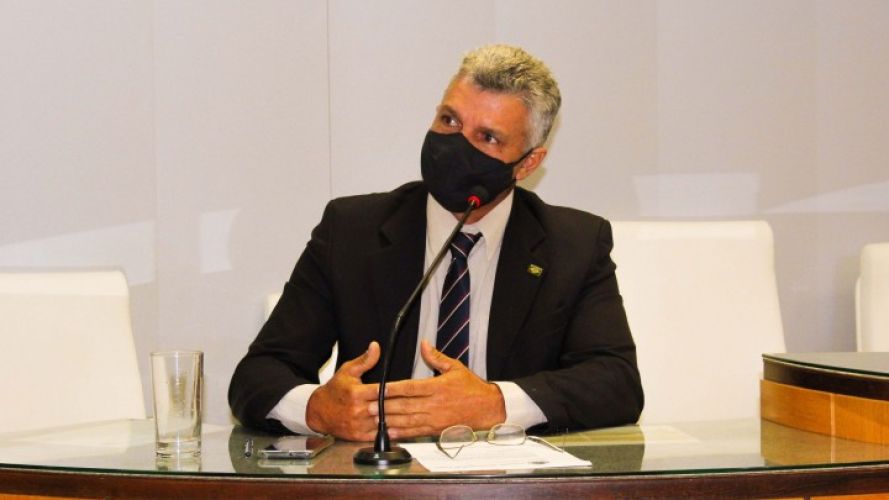 Vereador Júlio Maria durante discurso na última sessão Vereador Júlio Maria durante discurso na última sessão
