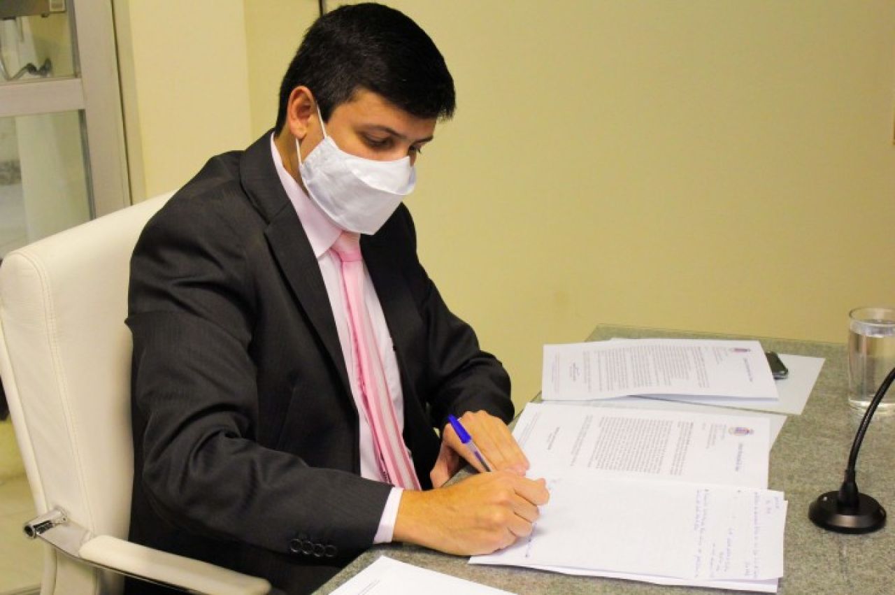 Requerimentos: Confira as ações do vereador Emmanuel Garcia na última sessão Requerimentos: Confira as ações do vereador Emmanuel Garcia na última sessão
