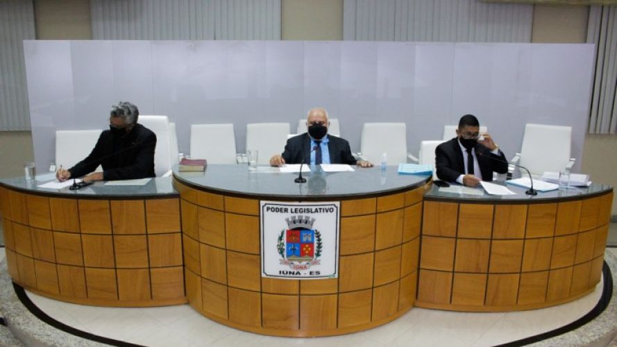 Vereadores durante sessão da Câmara Vereadores durante sessão da Câmara