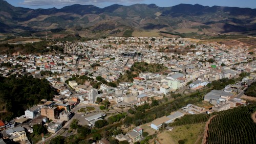 Câmara de Iúna devolve R$ 800 mil aos cofres públicos Câmara de Iúna devolve R$ 800 mil aos cofres públicos