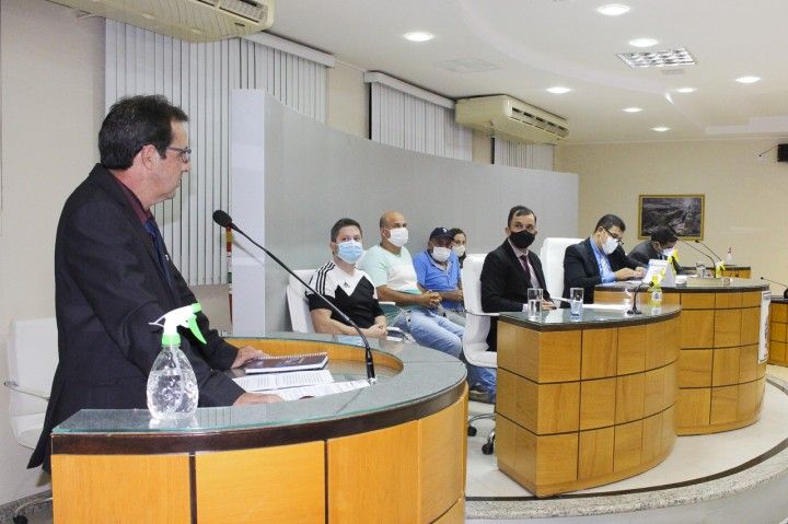 Vereadores aprovam prorrogação de licenças e autorizações ambientais do Município de Iúna Vereadores aprovam prorrogação de licenças e autorizações ambientais do Município de Iúna