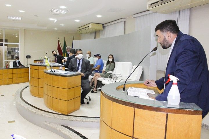Vereadores aprovam prorrogação de licenças e autorizações ambientais do Município de Iúna Vereadores aprovam prorrogação de licenças e autorizações ambientais do Município de Iúna