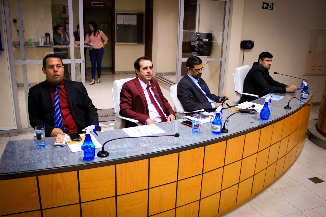 Câmara de Iúna realiza 24ª Sessão Ordinária Câmara de Iúna realiza 24ª Sessão Ordinária